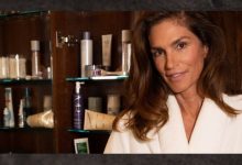 cindy crawford favorite beauty products 294718 1629306947362 fb.700x0c