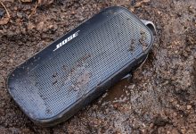 Bose SoundLink Flex black dirt mud bluetooth speaker e1634145295905