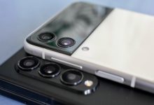 Samsung Galaxy Z Fold vs Z Flip camera closeup 2
