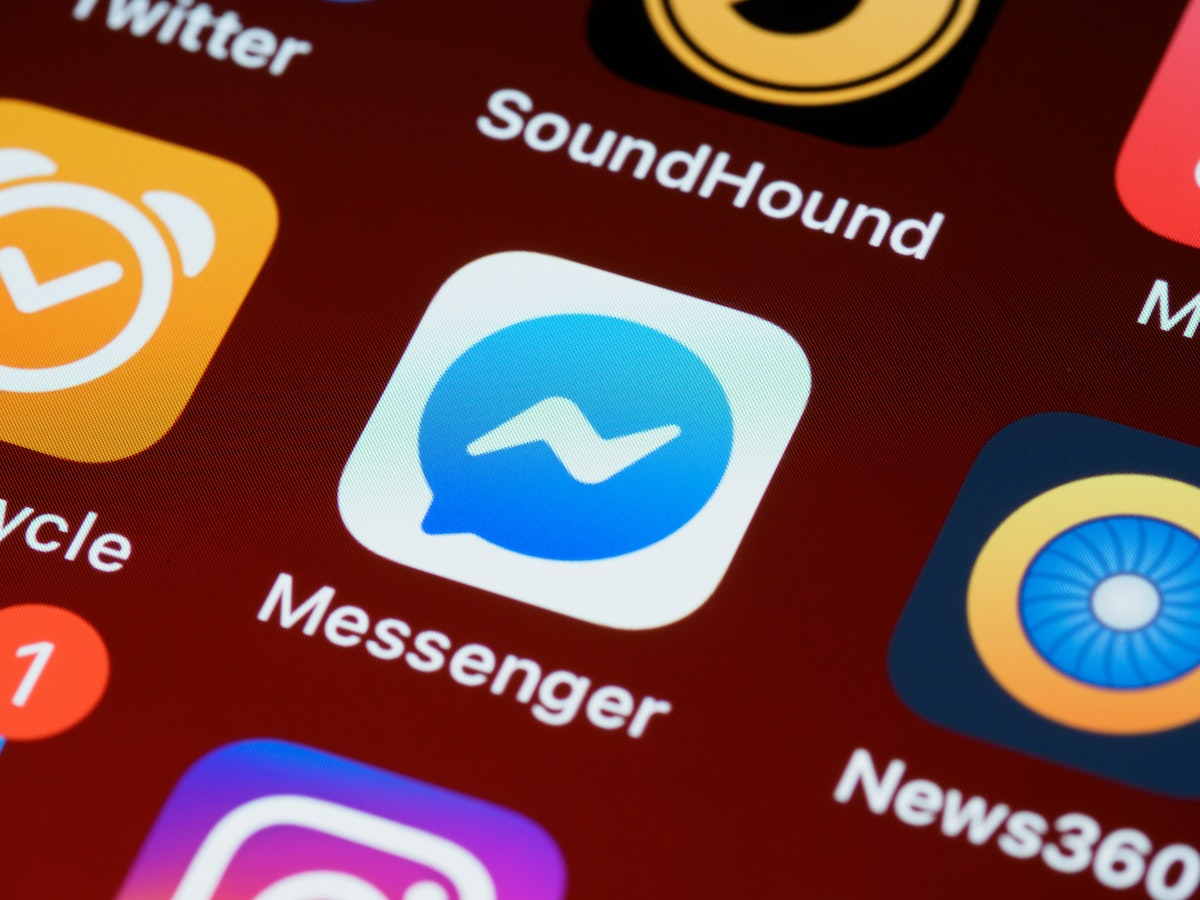 app mobile messenger facebook big